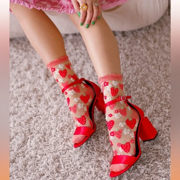 NWT Sock Candy Strawberry Daisy Ruffle Sheer Socks - Picture 2 of 10